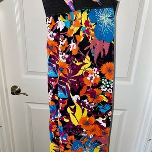 Brand new - Multi colored floral print Lola XL